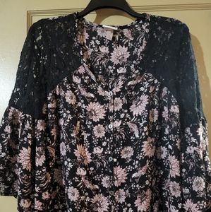 Women's top. Excellent condition. Sz M